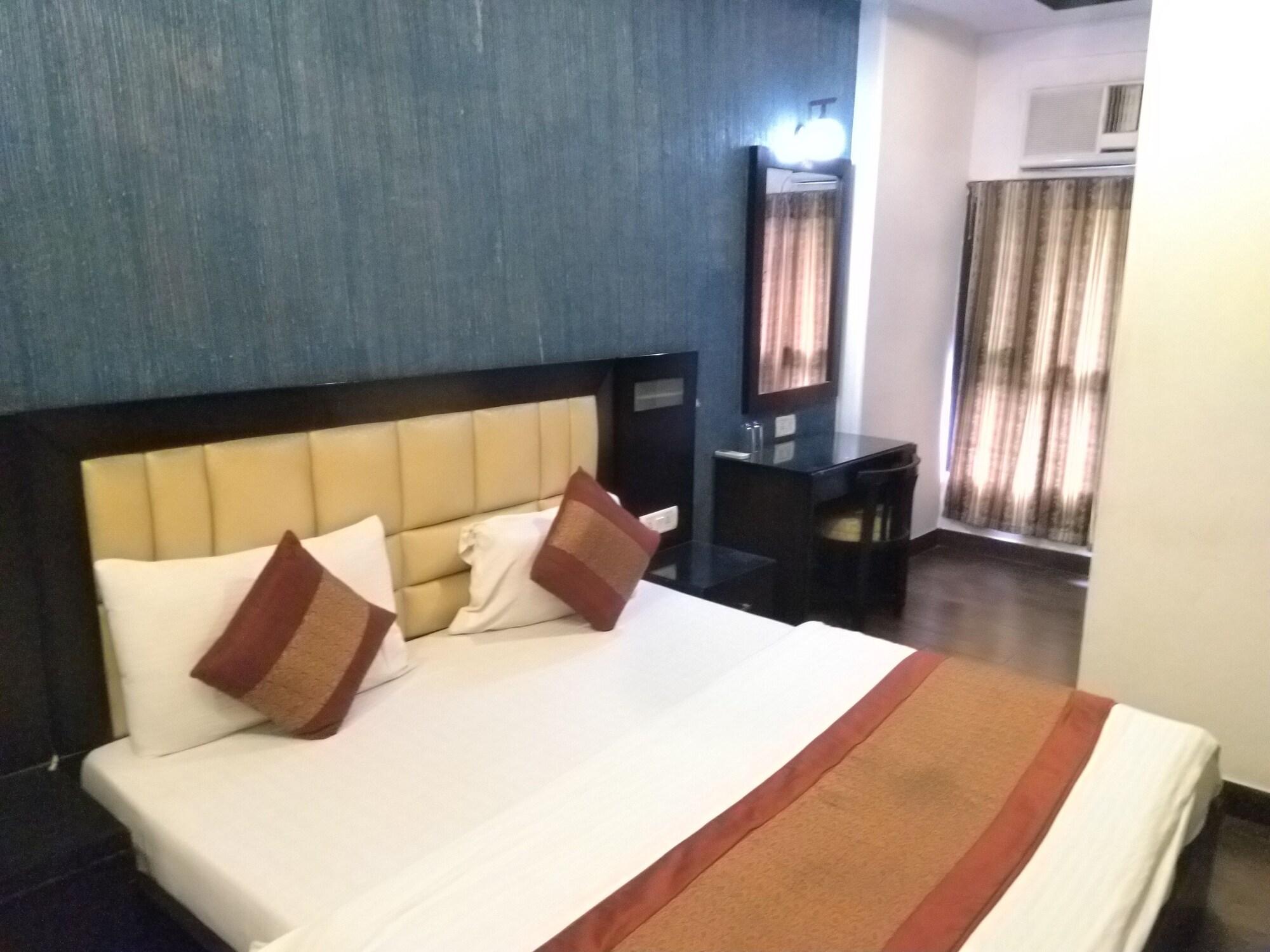 Arihant Inn-Near Blk Hospital Ню Делхи Екстериор снимка