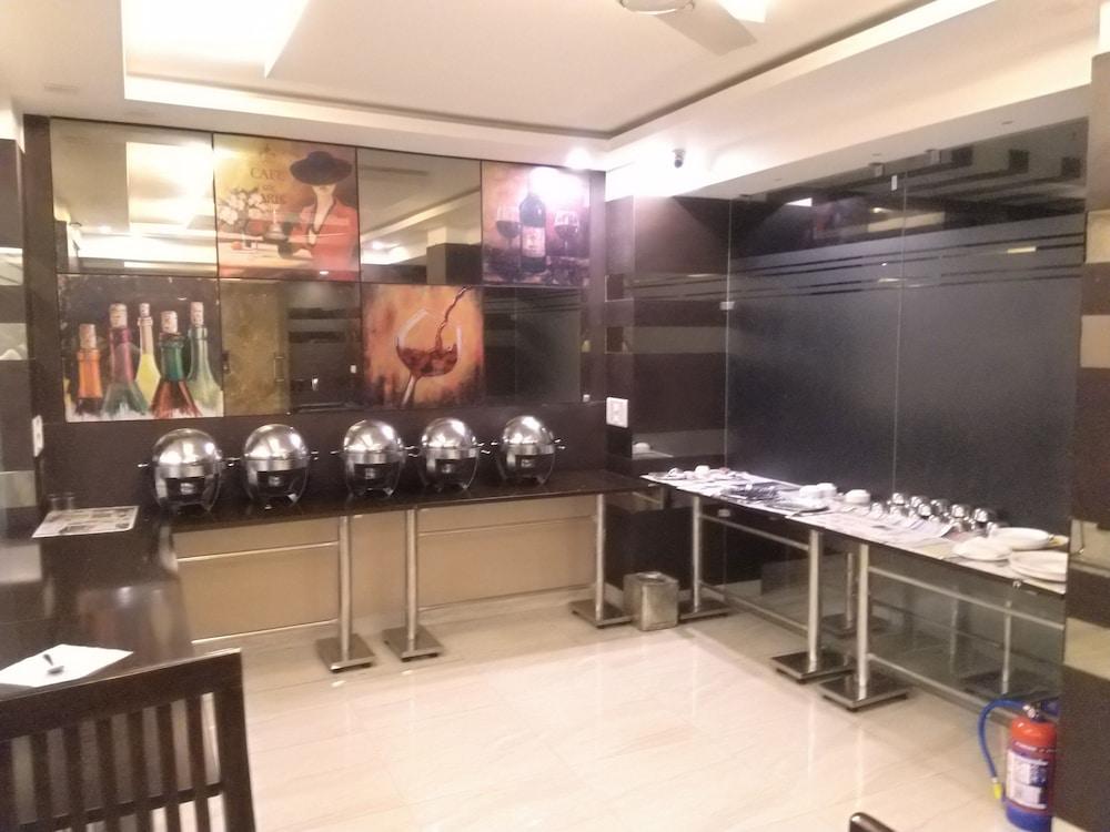 Arihant Inn-Near Blk Hospital Ню Делхи Екстериор снимка