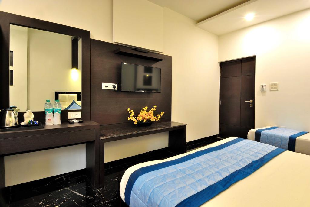 Arihant Inn-Near Blk Hospital Ню Делхи Екстериор снимка