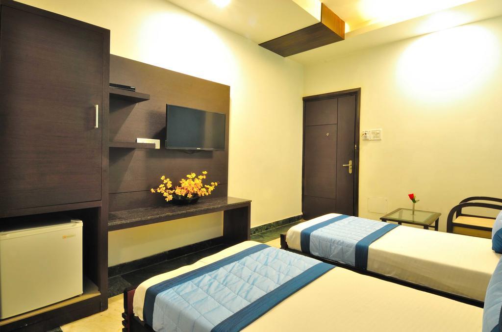 Arihant Inn-Near Blk Hospital Ню Делхи Екстериор снимка