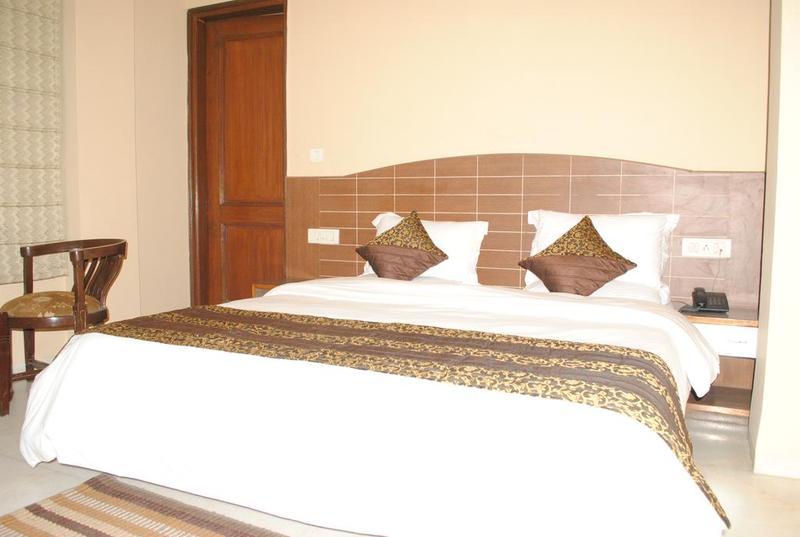 Arihant Inn-Near Blk Hospital Ню Делхи Екстериор снимка