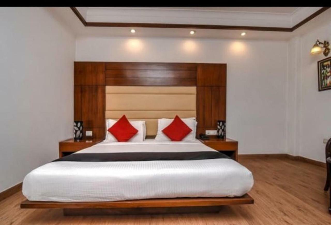 Arihant Inn-Near Blk Hospital Ню Делхи Екстериор снимка